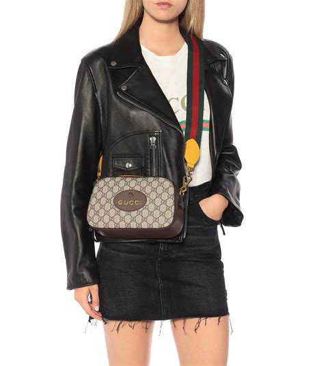 Gucci gg supreme crossbody bag